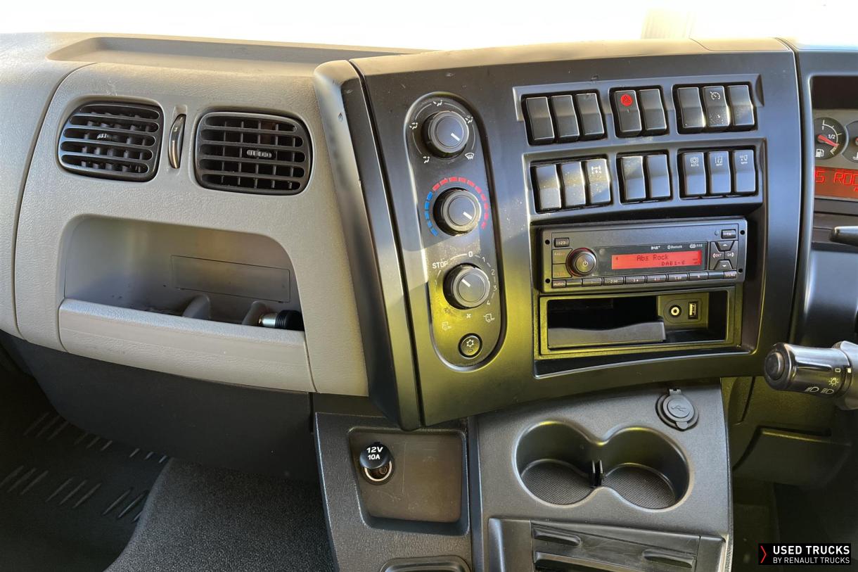 Renault Trucks D Cab 2.1 210