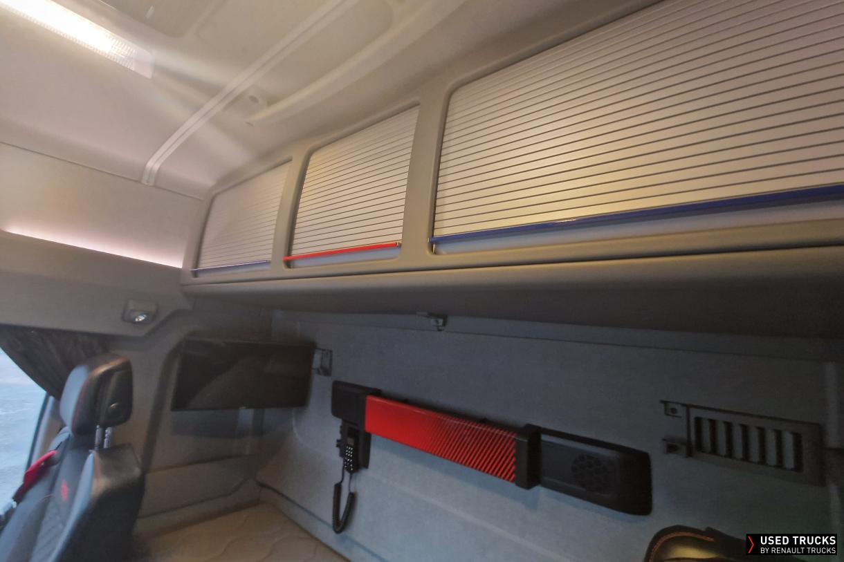 Renault Trucks T High 