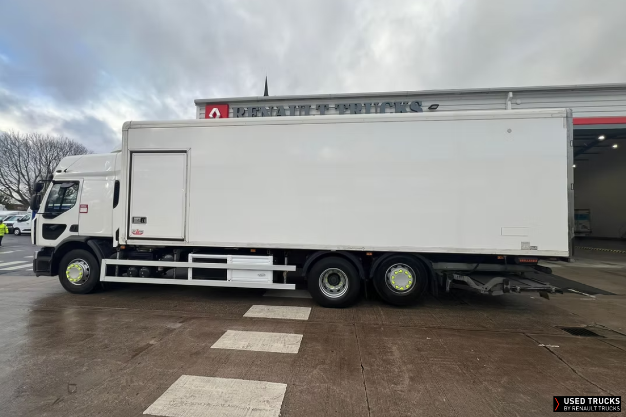 Renault Trucks D Wide 320