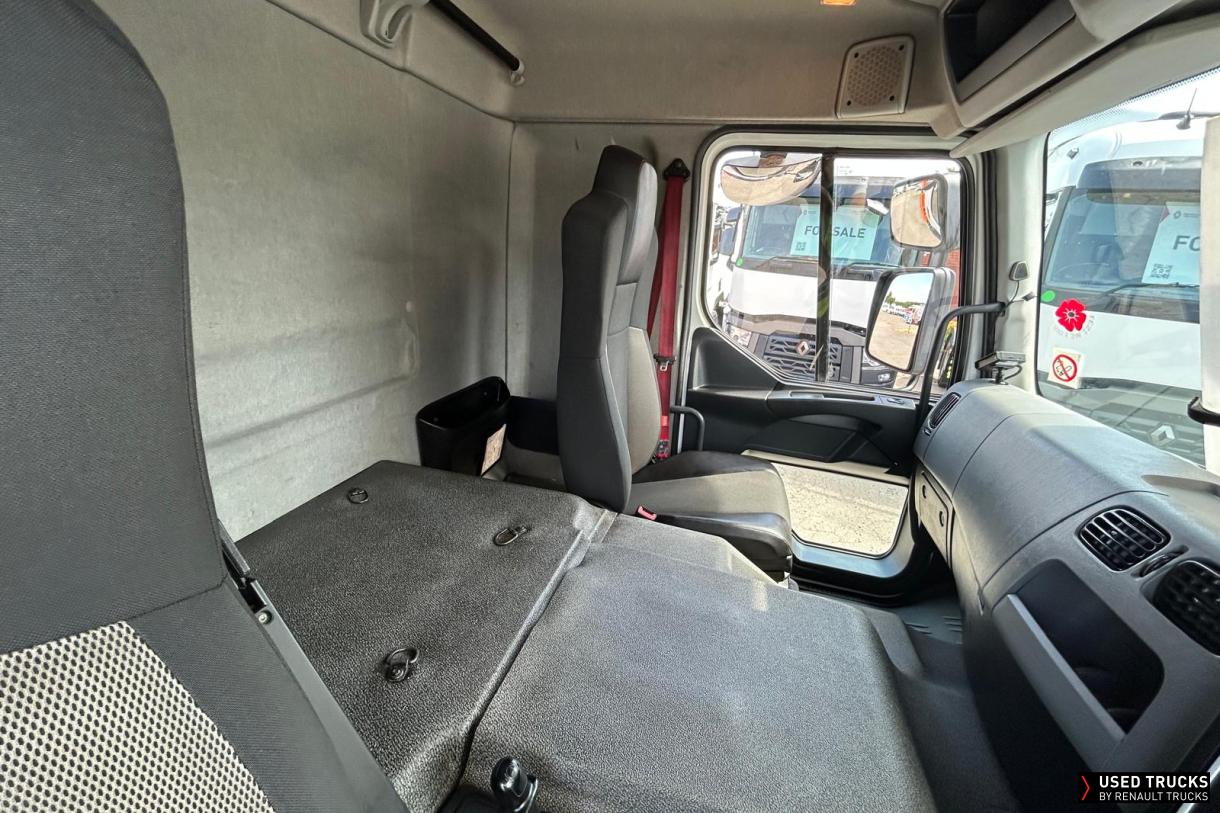 Renault Trucks D Wide 320