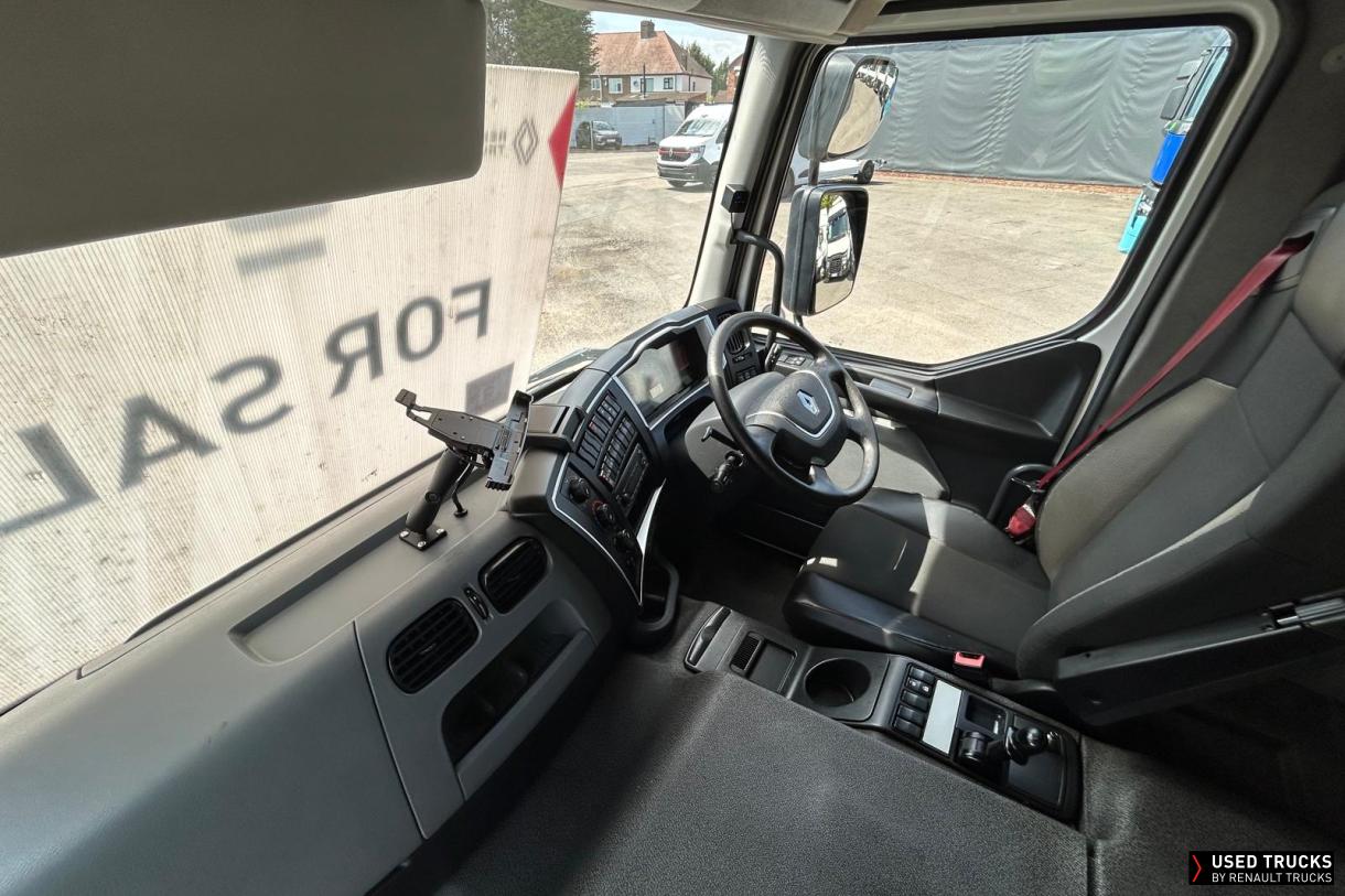 Renault Trucks D Wide 320