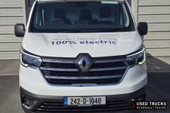 Renault Trucks Trafic
                                          